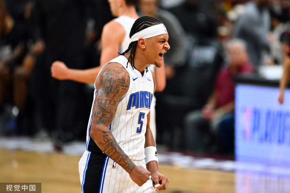 更是由于他 更是由于他