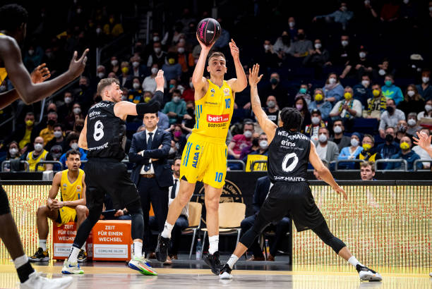 象都可能受 象都可能受