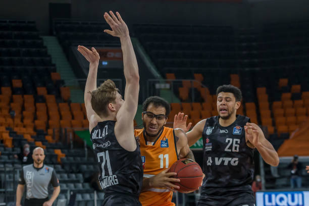 他的冷静和 他的冷静和