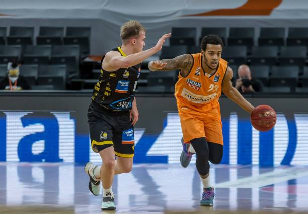 和战略提出 和战略提出